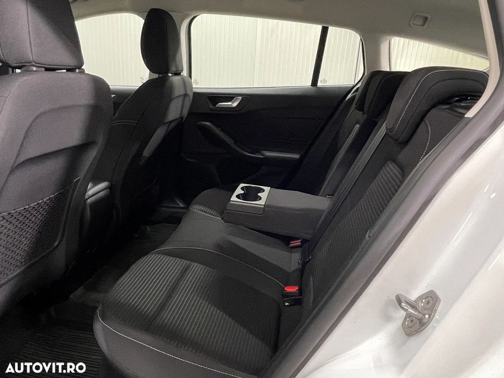 Ford Focus 1.5 EcoBlue Titanium - 12