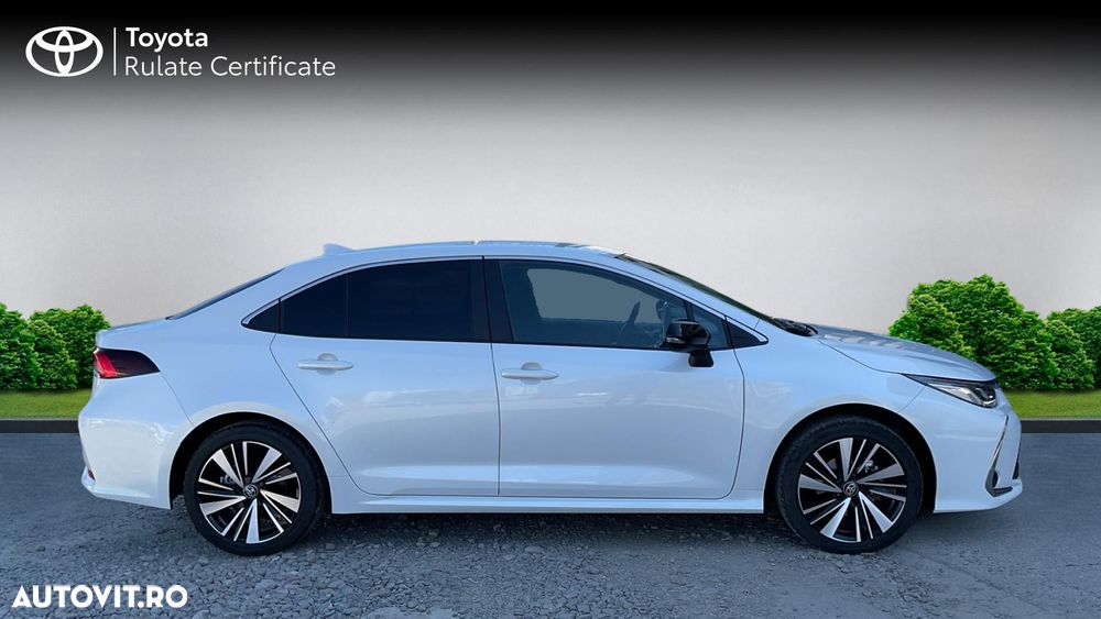 Toyota Corolla 1.8 HSD Dynamic - 18