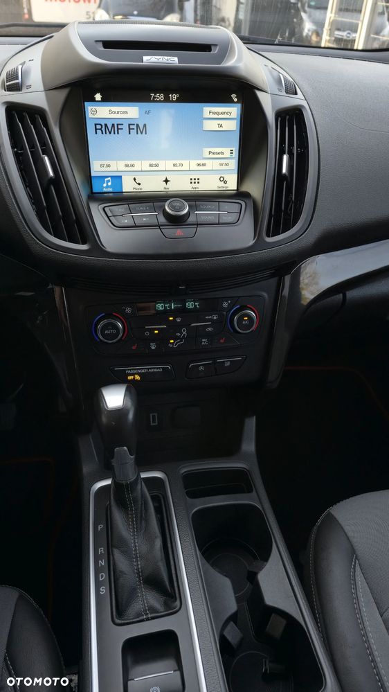 Ford Escape 2.0 EcoBoost AWD Titanium - 8