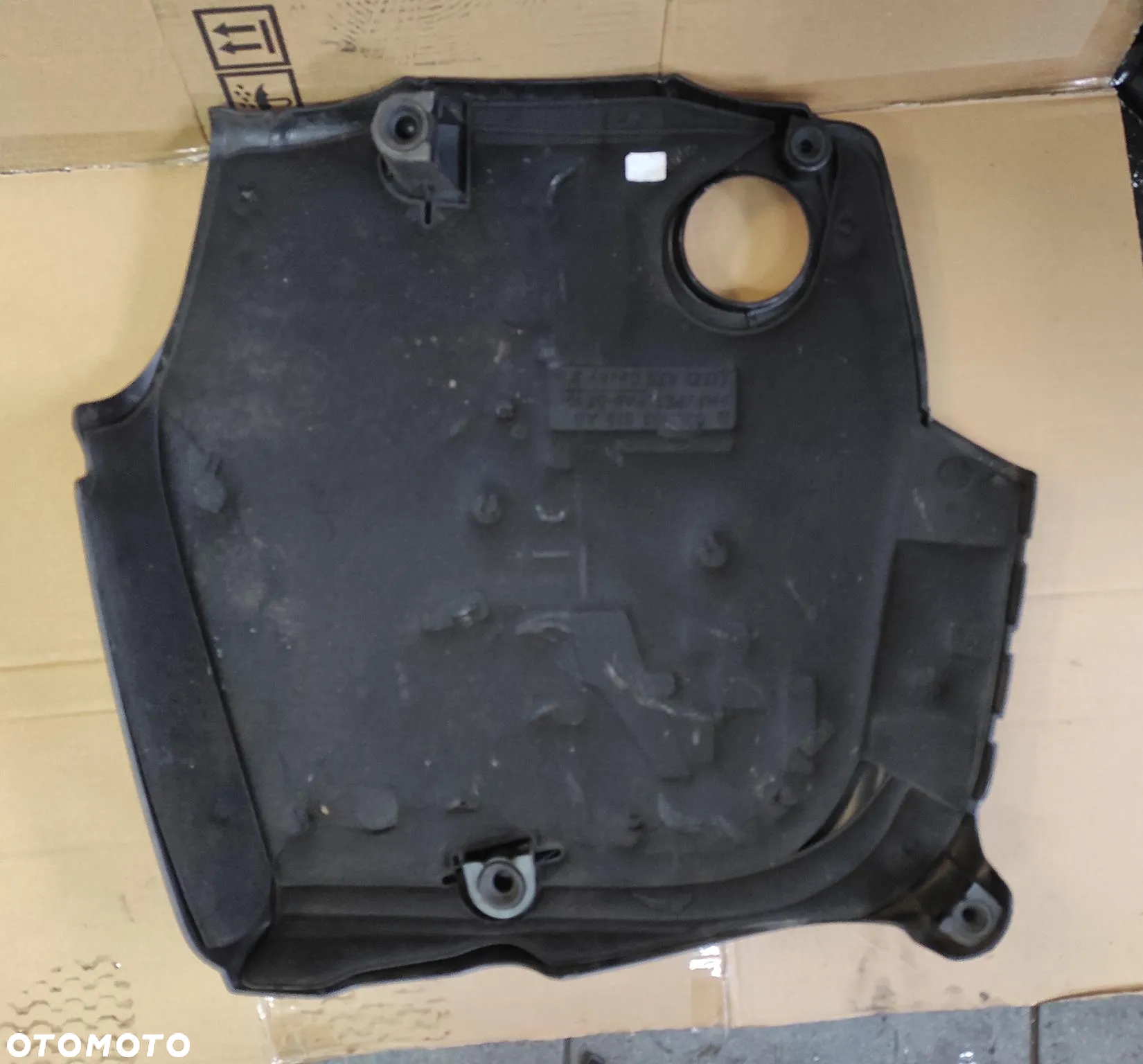 Osłona na silnik POKRYWA SILNIKA AUDI A4 B8/A5/A6/Q5 03L103925AB 2.0TDI - 2