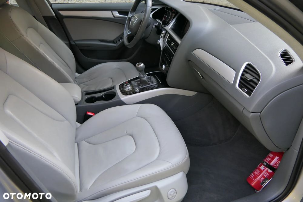 Audi A4 Avant 2.0 TDI ultra - 16