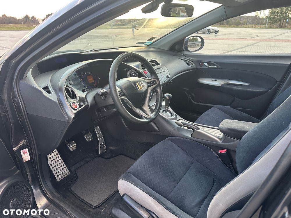 Honda Civic 1.8 Comfort - 9