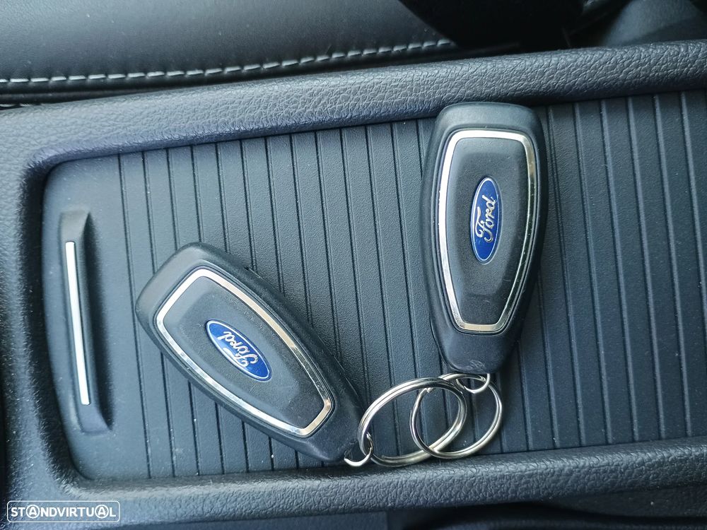 Ford Focus SW 1.0 EcoBoost S&S Titanium - 34