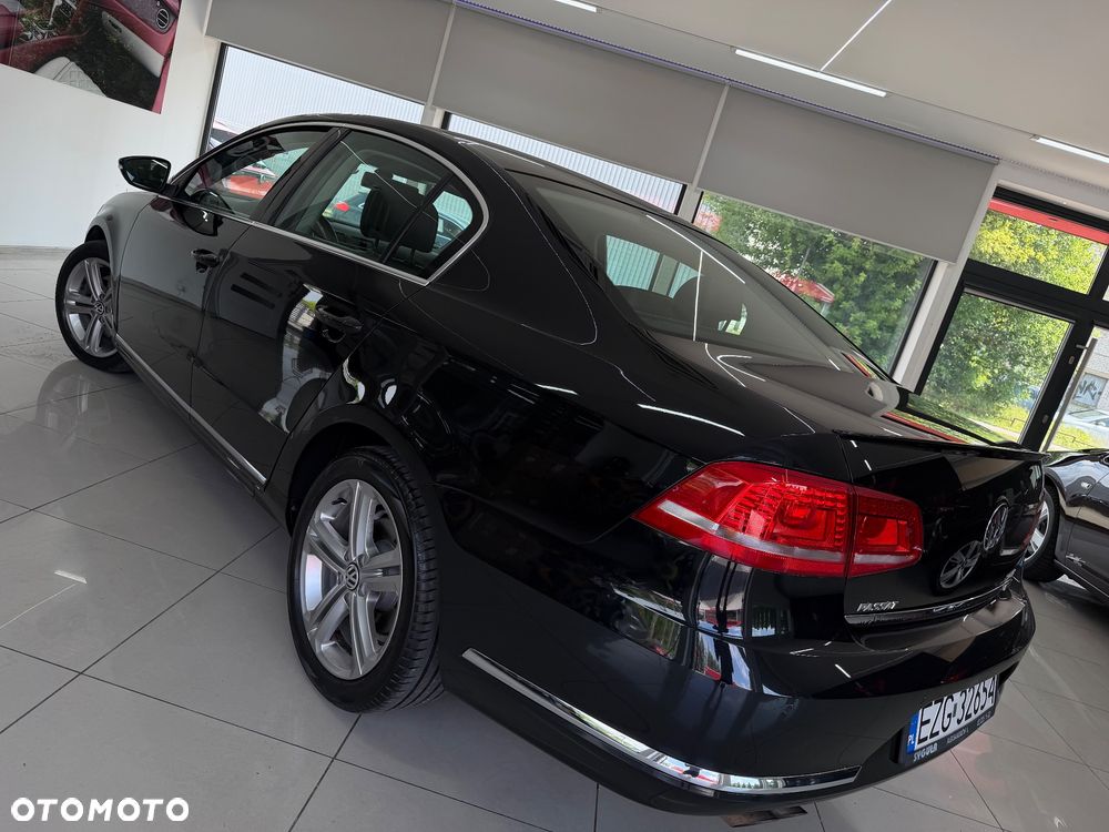Volkswagen Passat - 25