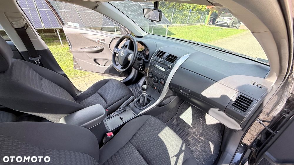 Toyota Corolla 1.4 D-4D Active - 9