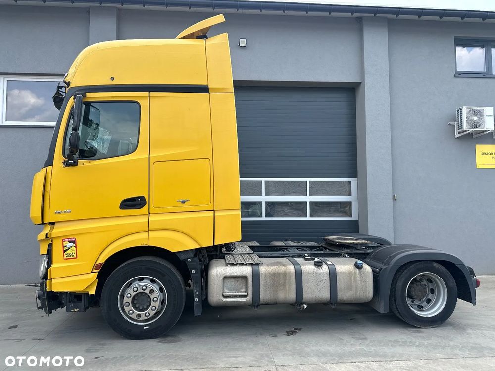 Mercedes-Benz ACTROS - 2