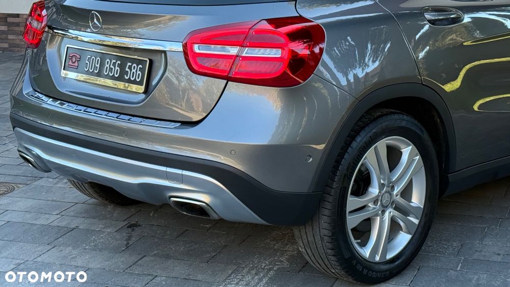 Mercedes-Benz GLA - 14