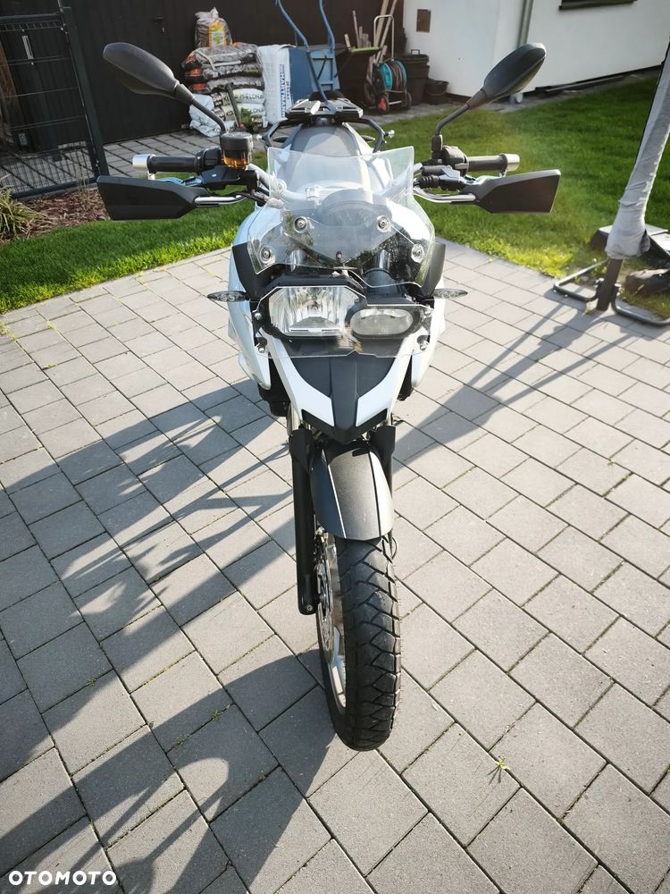 BMW F - 4