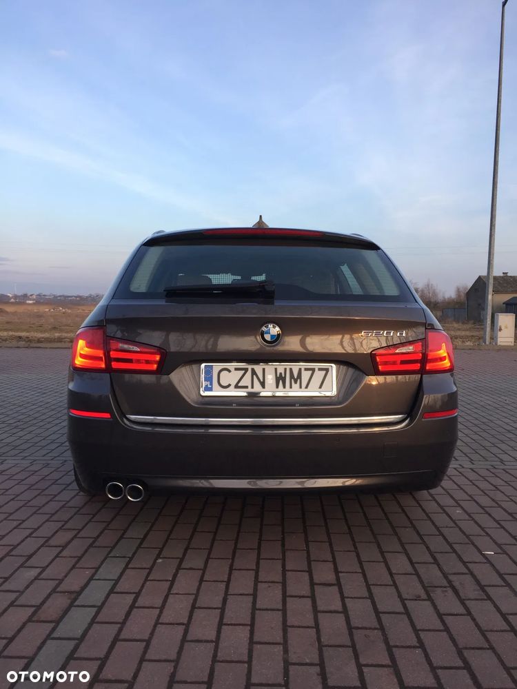 BMW Seria 5 520d Touring - 6