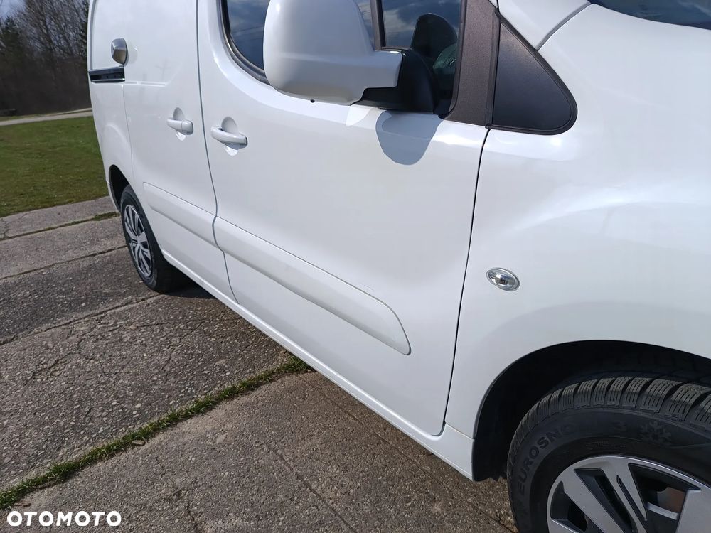 Citroën Berlingo 1.6 diesel Blue HDI 99kM, manual, 2016 rok EURO 6! STAN BARDZO DOBRY, PRZEBIEG GWARANTOWANY! - 19