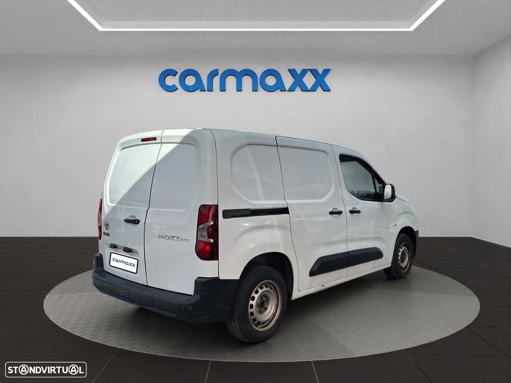 Toyota Proace City 1.5 D-4D 3 L 1 L - 6
