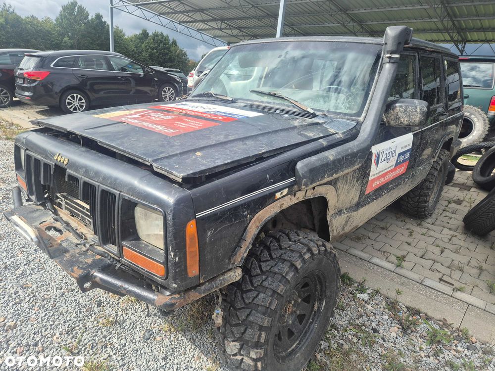 Jeep Cherokee