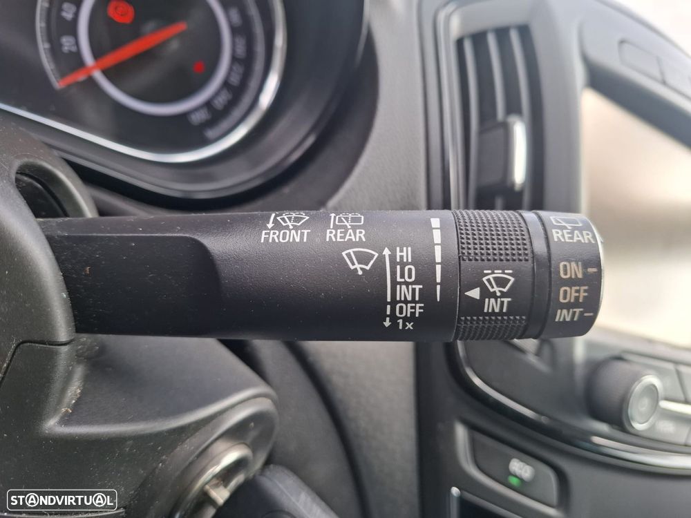 Opel Insignia Sports Tourer 1.6 CDTi Cosmo S/S J17 - 32