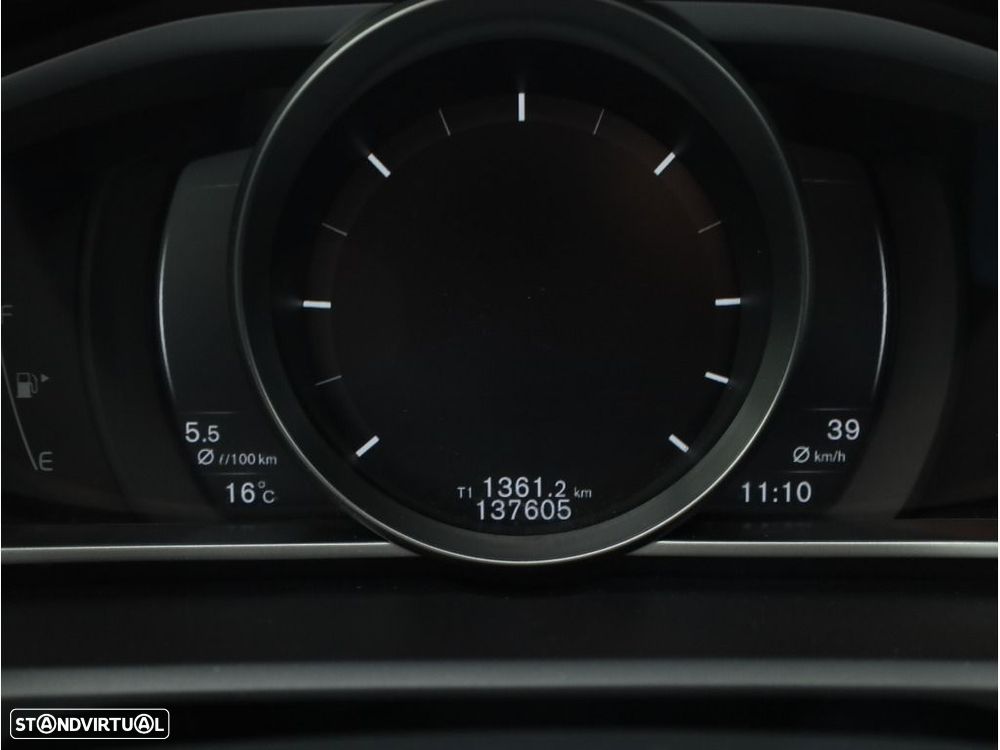 Volvo V40 Cross Country 2.0 D3 Plus - 16