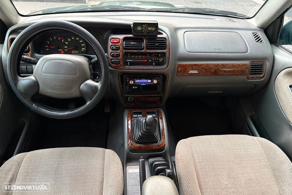 Suzuki Grand Vitara Metal Top 2.0 TDi - 8
