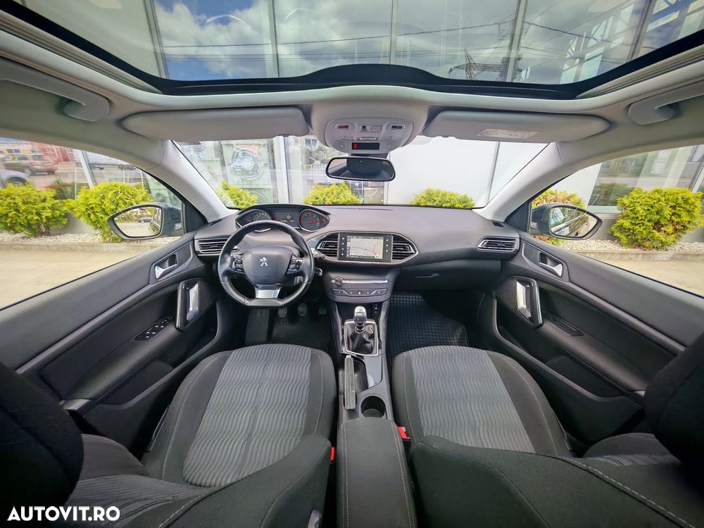 Peugeot 308 1.6HDi Premium - 9