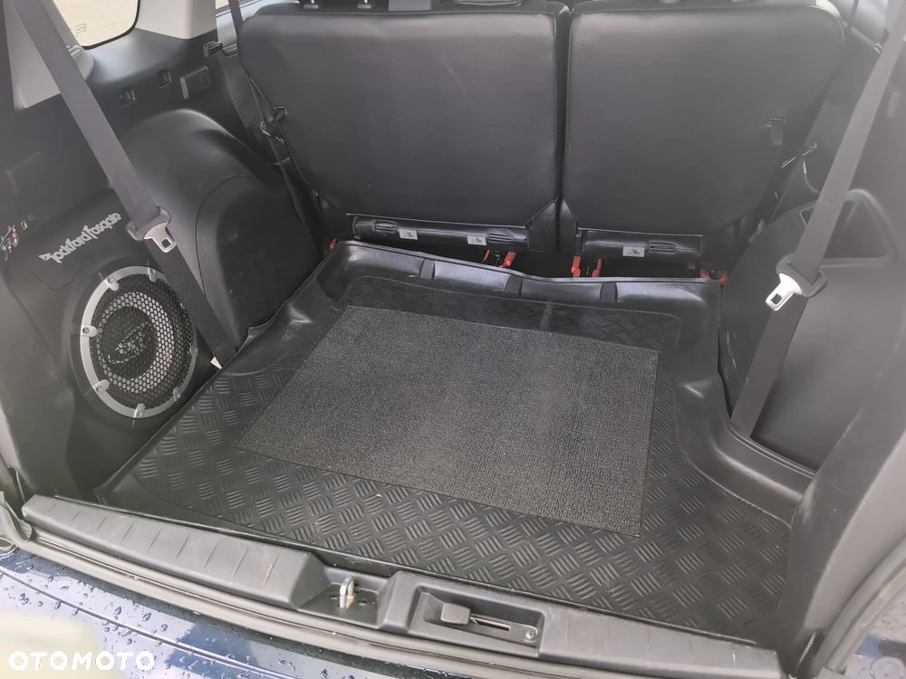 Mitsubishi Outlander - 16