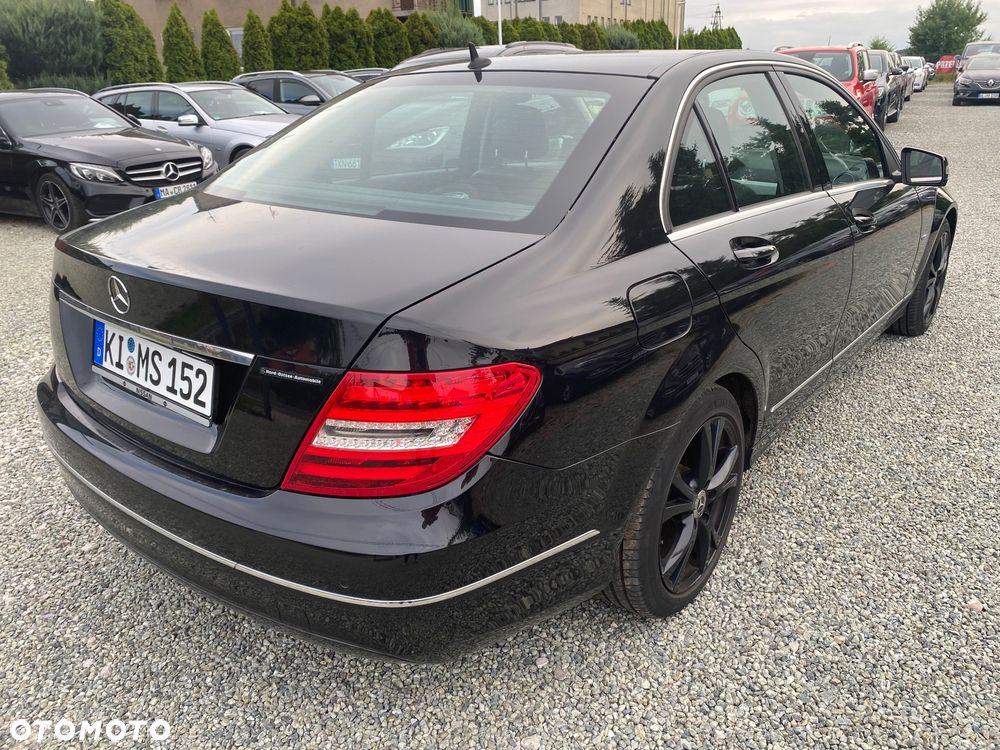 Mercedes-Benz Klasa C 180 CGI Automatik BlueEFFICIENCY Avantgarde - 14