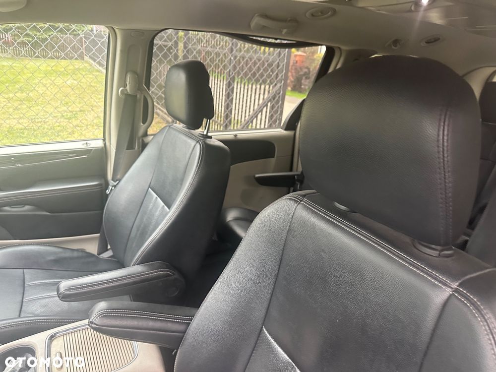 Lancia Voyager 2.8CRD Gold - 3