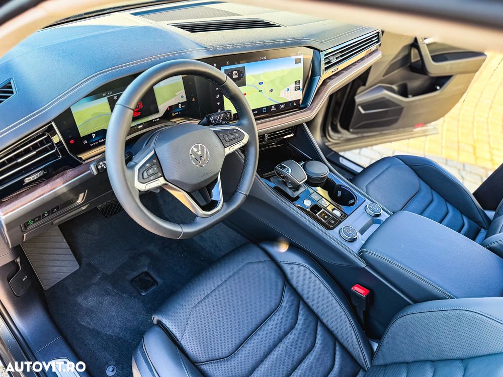 Volkswagen Touareg V6 TDI 4MOTION Elegance - 10