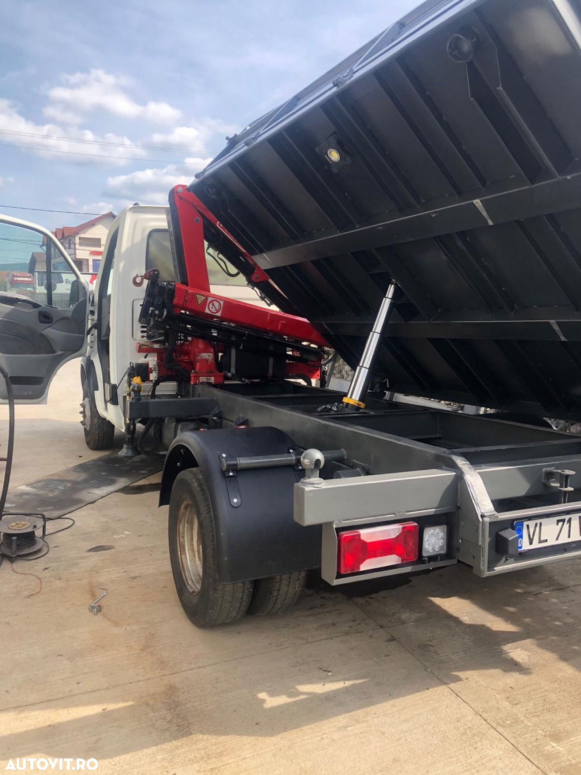 Iveco Daily cu macara si basculabila pe 3 parti - 3