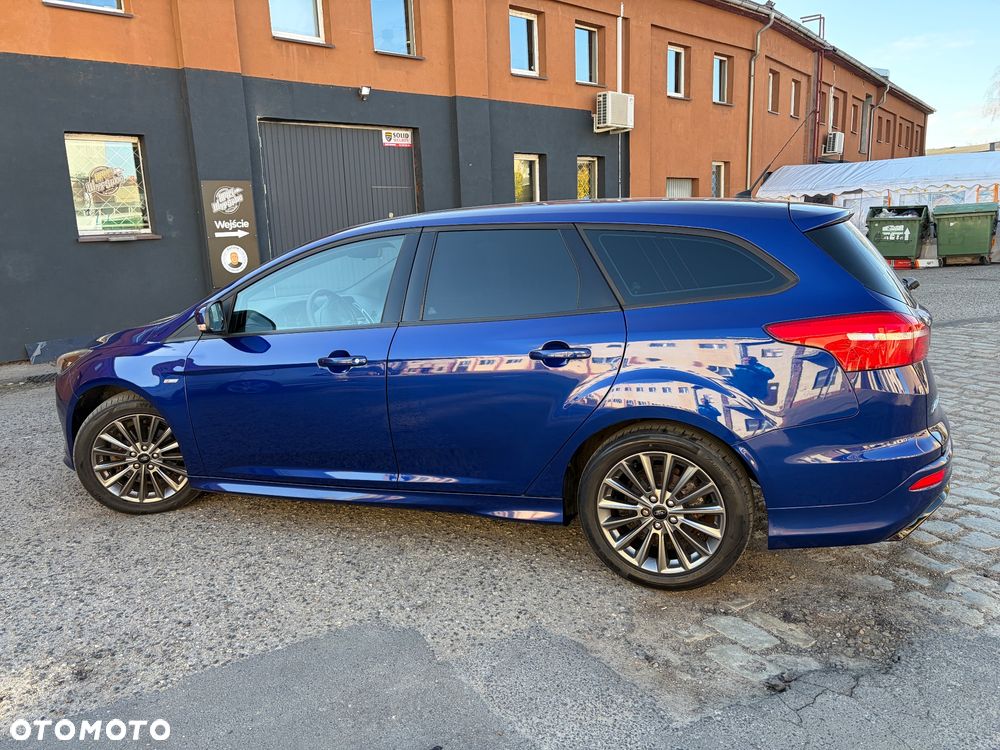 Ford Focus 1.5 EcoBoost STart-Stopp-System ST-LINE - 4