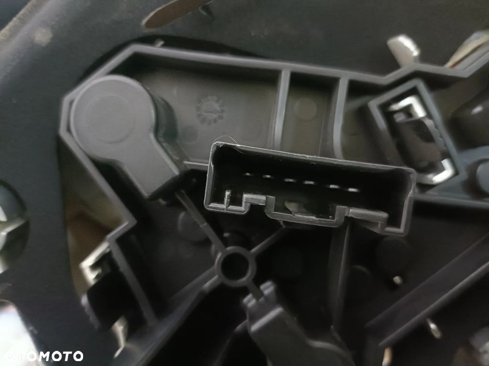 BMW E81 04-11 PRZED LIFT lampa prawy tył prawa tylna PT EU * - 5