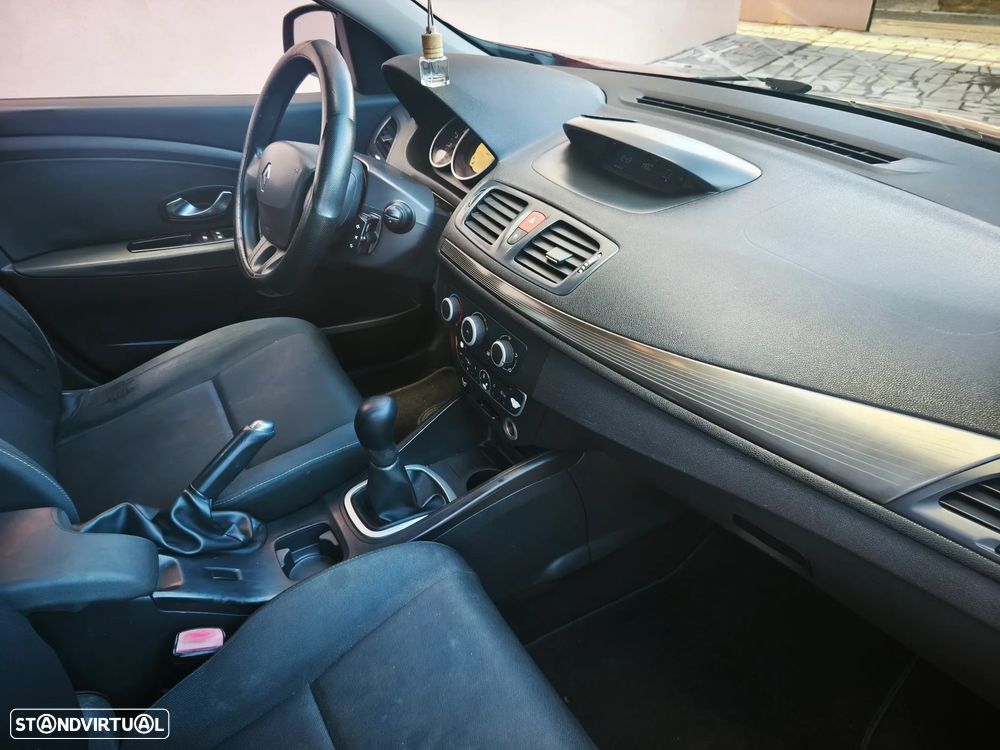 Renault Mégane Sport Tourer 1.5 dCi Dynamique - 17