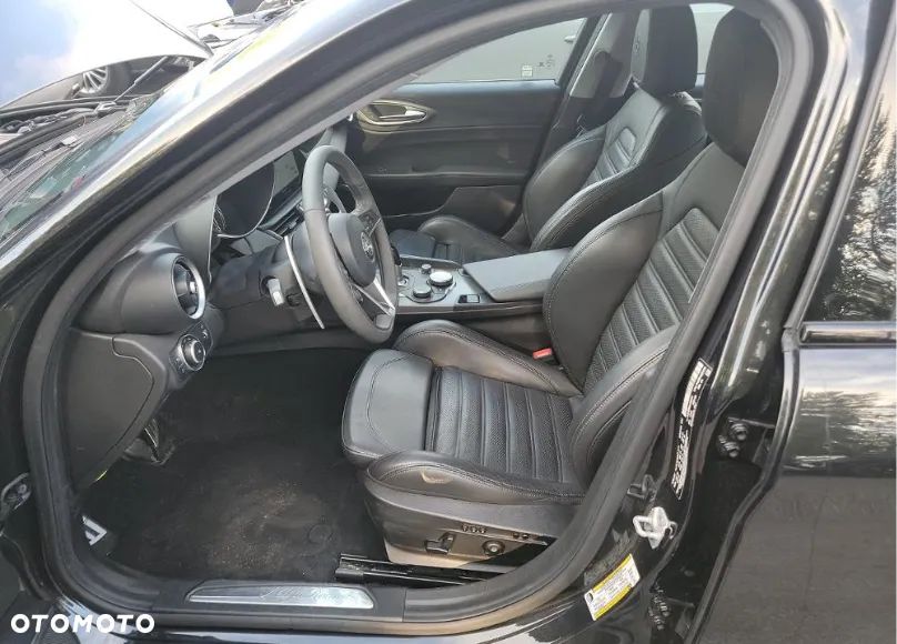 Alfa Romeo Giulia 2.0 Turbo TI Q4 - 7