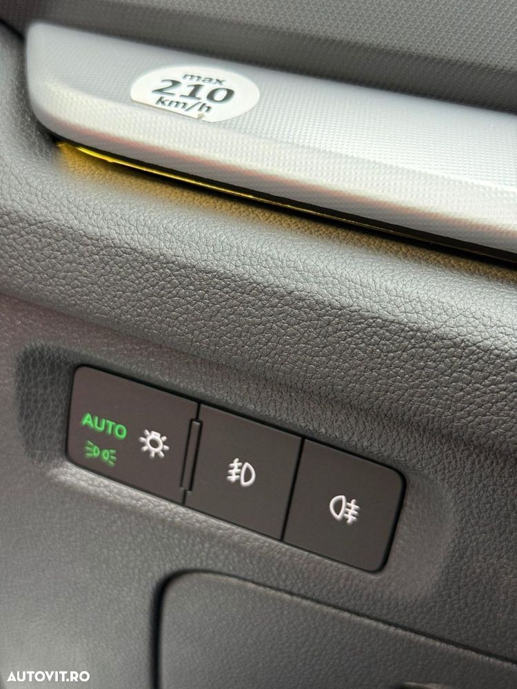 Skoda Octavia 2.0 TDI Tour - 14