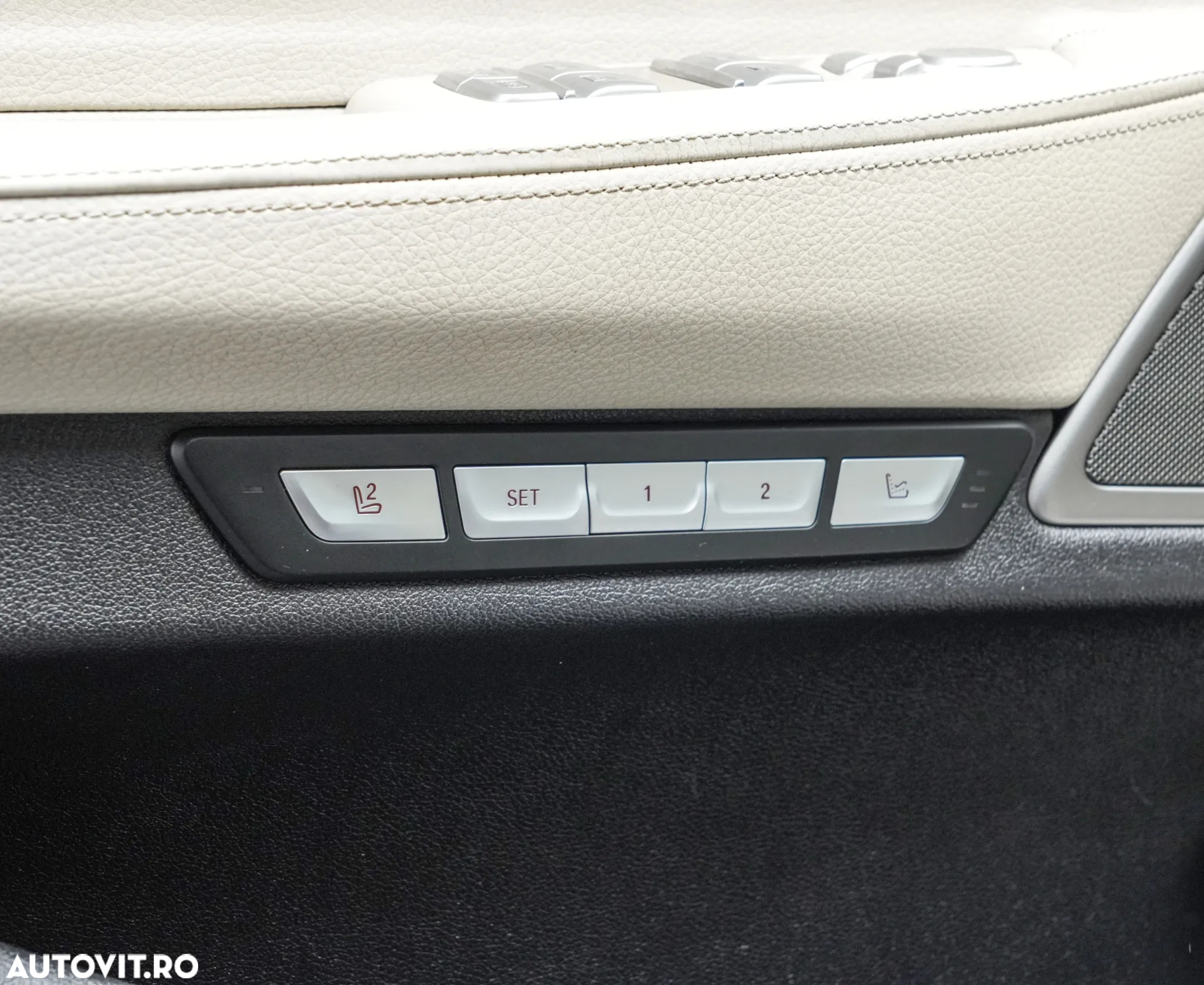 BMW Seria 7 730d xDrive - 29