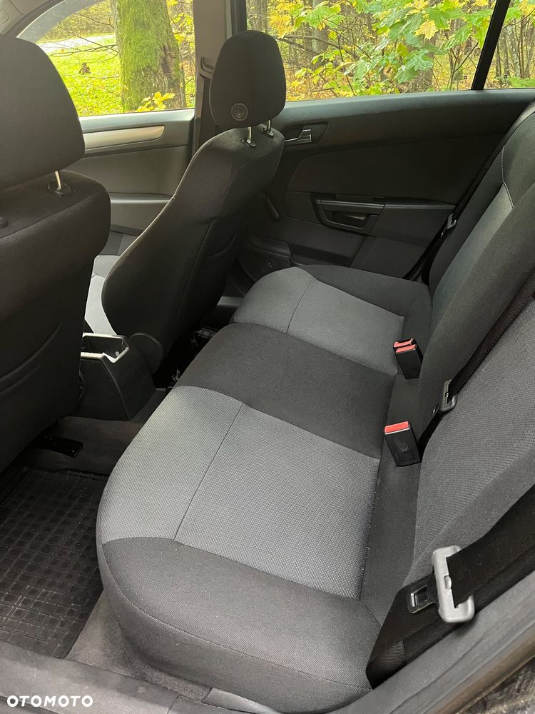 Opel Astra III 1.9 CDTI - 14