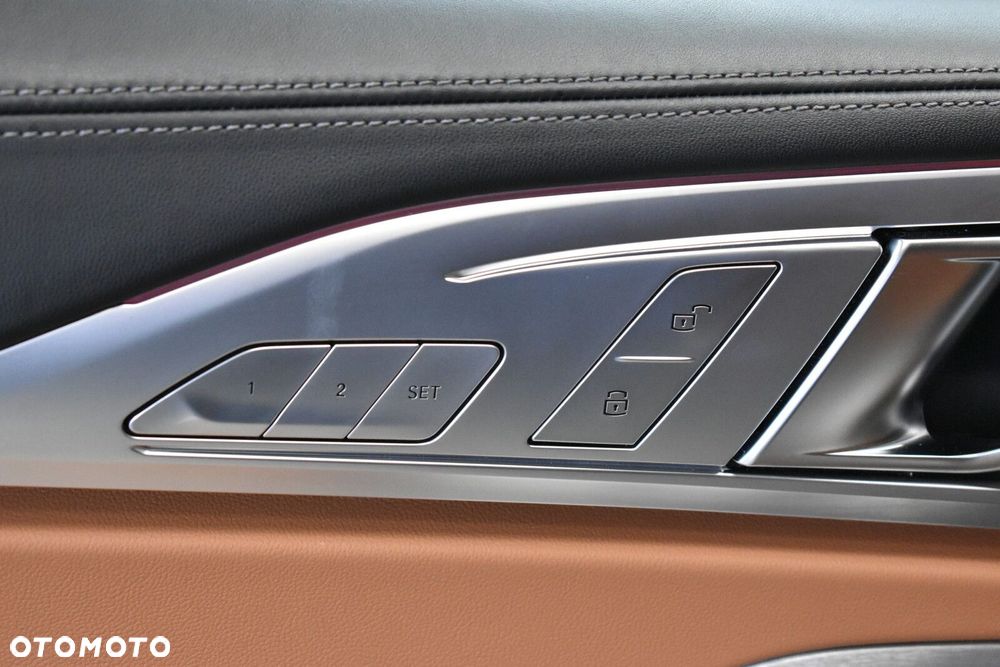 BMW Seria 8 - 7