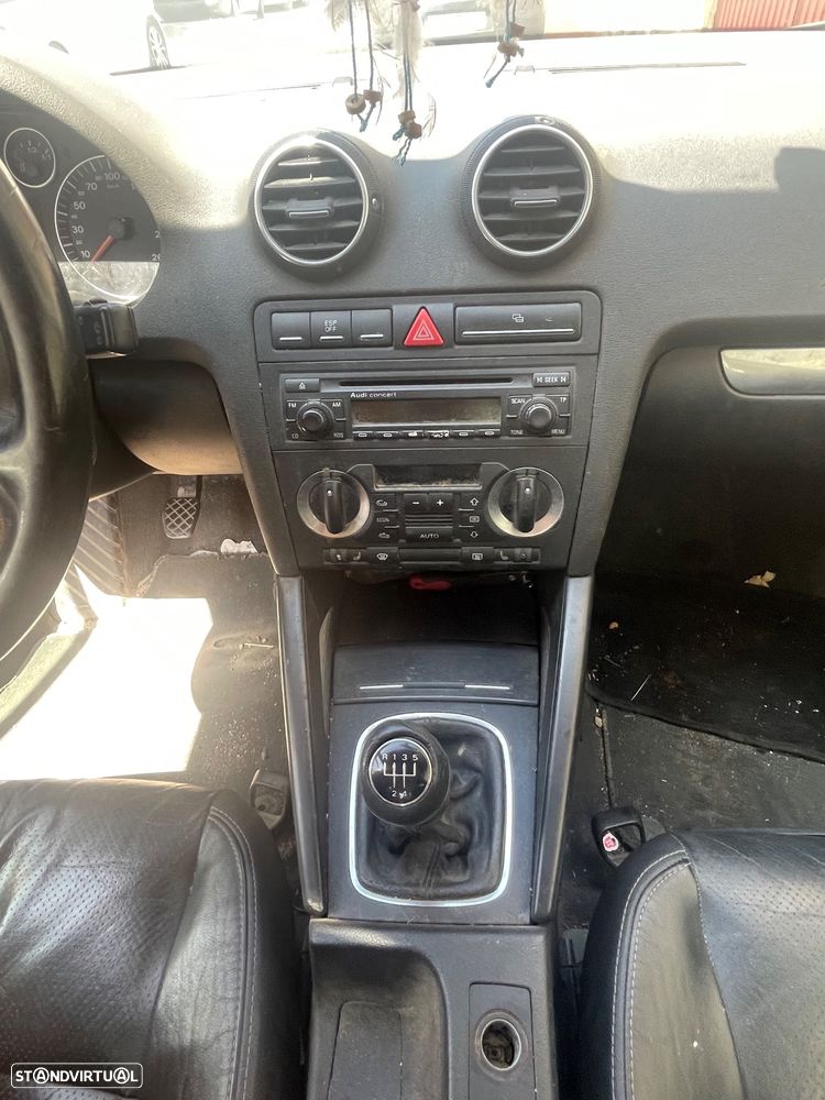 Audi A3 1.9 TDI Ambition - 4