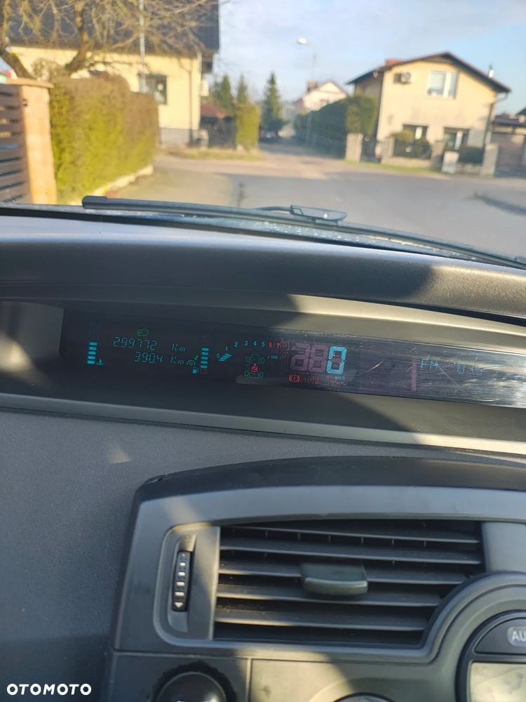 Renault Scenic 1.6 16V Confort Expression - 4