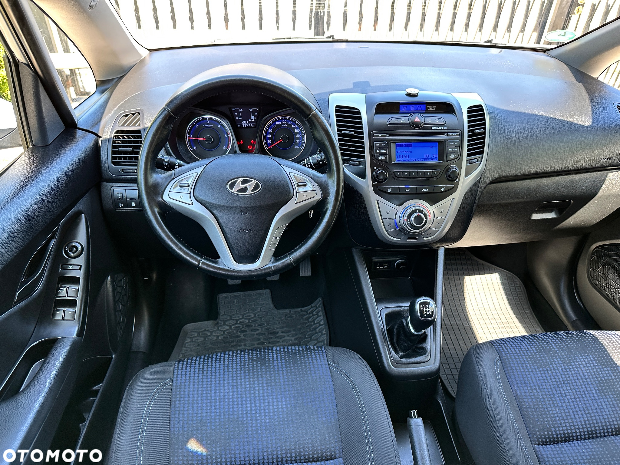 Hyundai ix20 1.6 CRDi Fifa World Cup Edition - 18