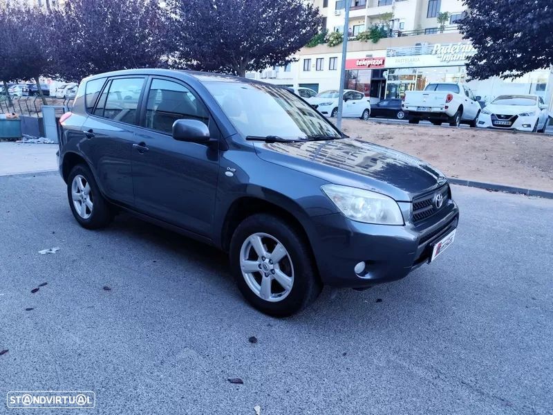 Toyota RAV4 2.2 D-4D - 14