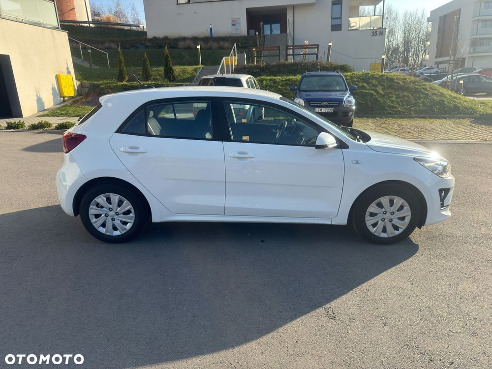 Kia Rio 1.2 M - 8