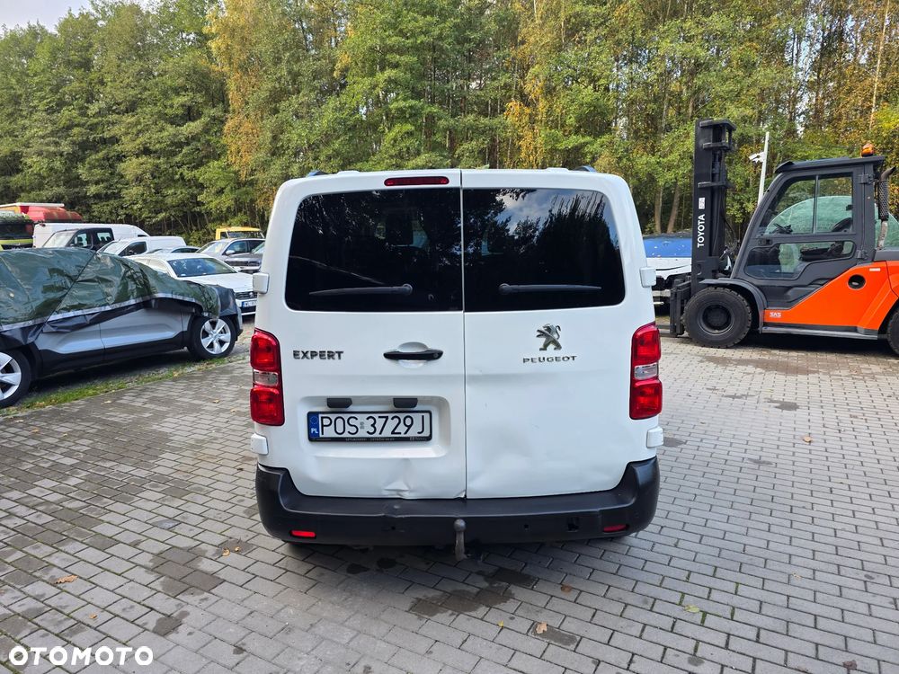 Peugeot Traveller 2016