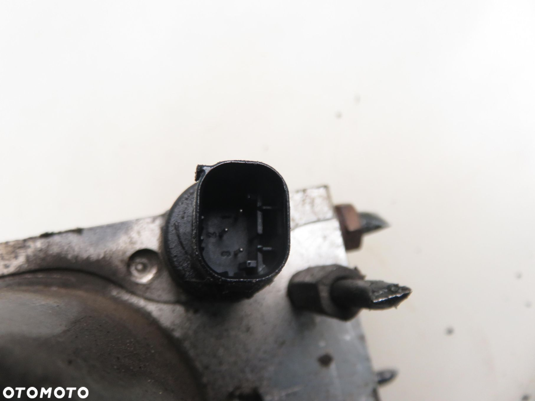 POMPA ABS TOYOTA AVENSIS II sedan (T25) 0265950101 8954105070 0265225228 - 5
