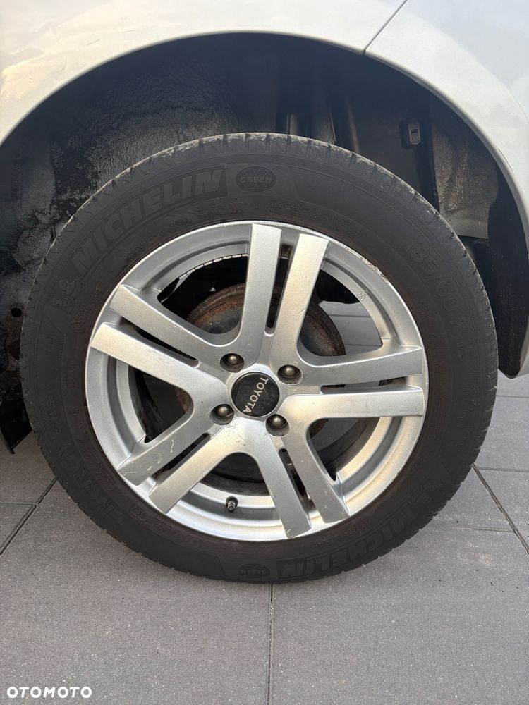 Toyota Yaris 1.33 Sol - 15