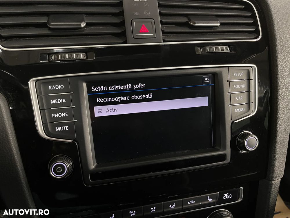 Volkswagen Golf 1.6 TDI DPF BMT Highline - 17