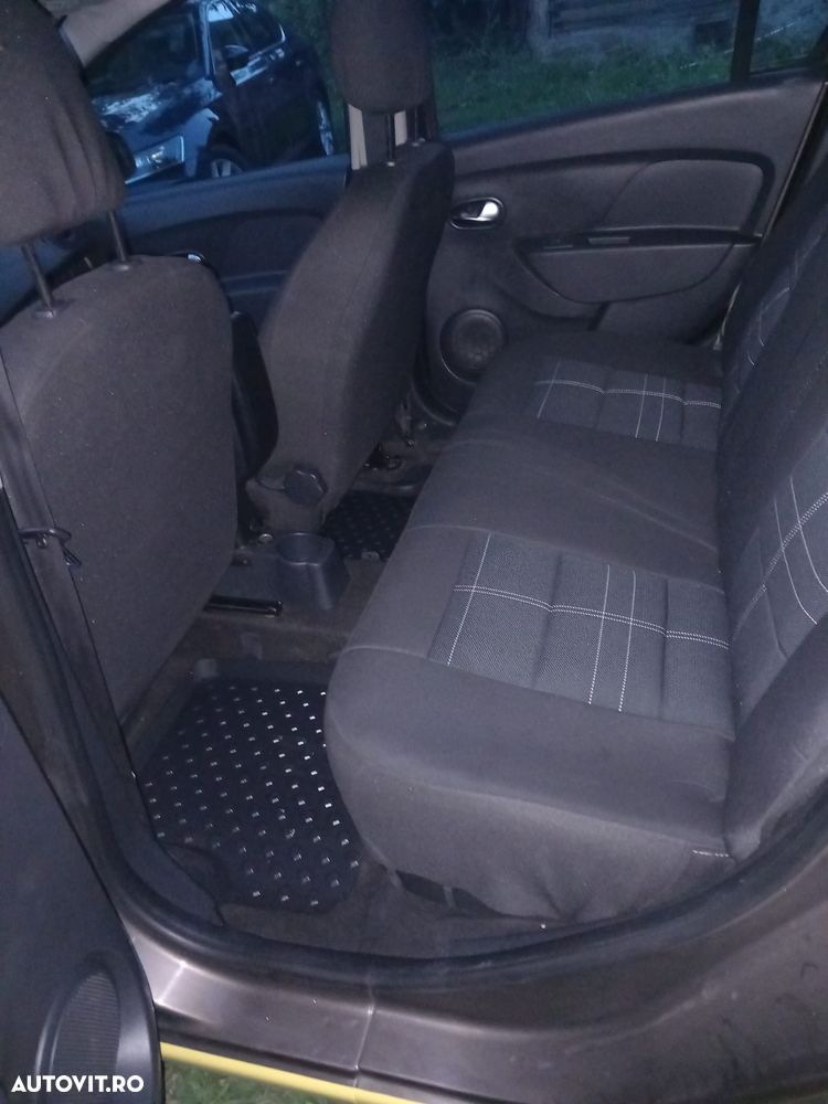 Dacia Logan TCe 90 CVT Comfort - 6