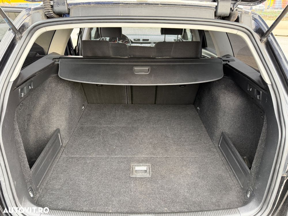 Volkswagen Passat Variant 2.0 TDI DSG BlueMotion Technology Comfortline - 30