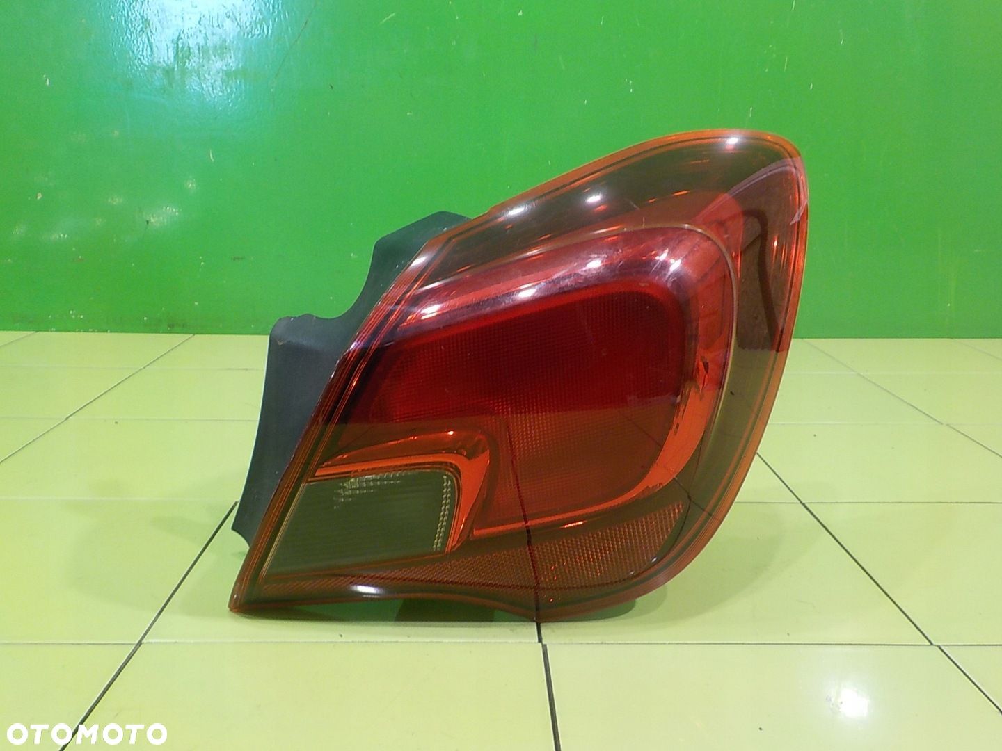 OPEL CORSA E 1.4 T 15r HB 3D lampa prawa tyl 13428456 - 1