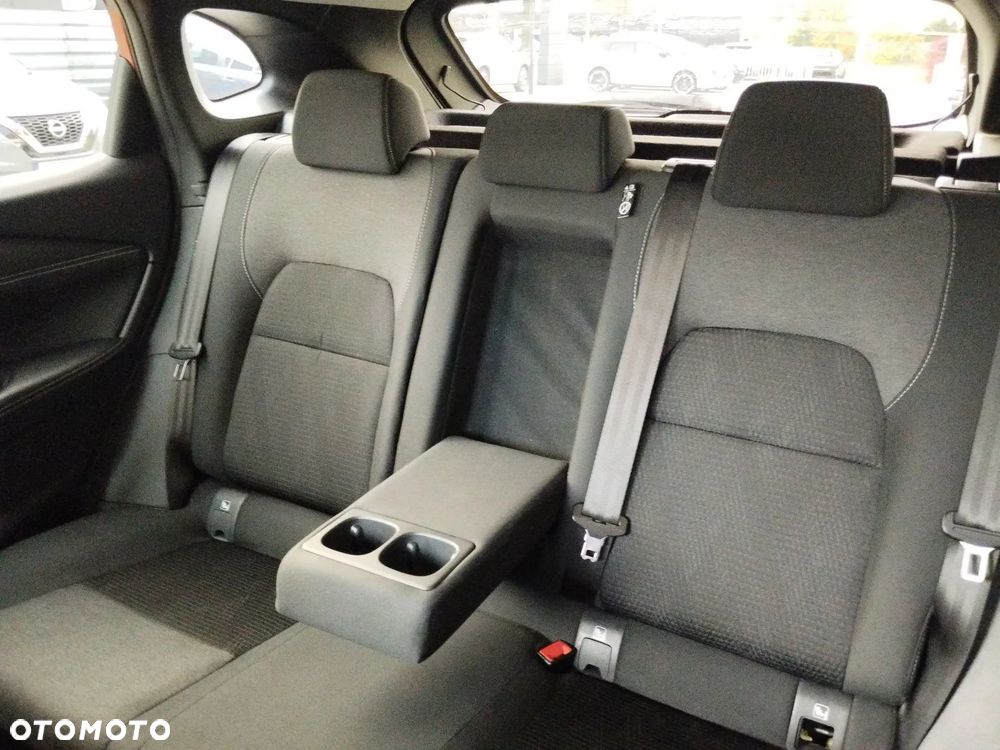 Nissan Qashqai 1.3 DIG-T mHEV N-Connecta Xtronic - 16