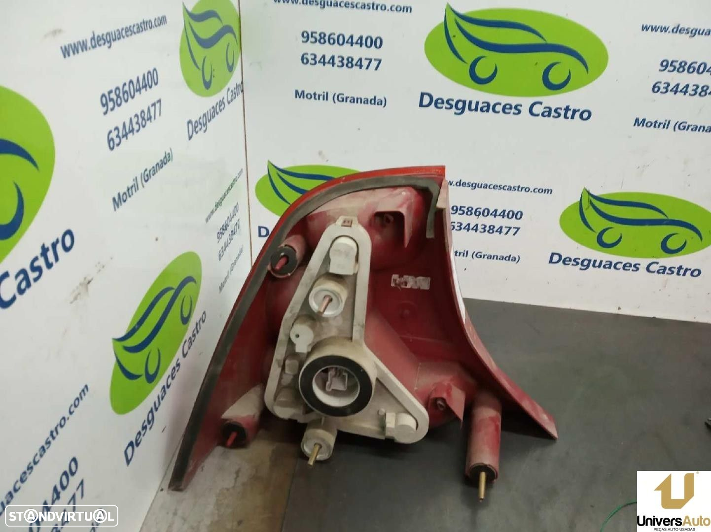 FAROLIM TRASEIRO DIREITO FORD FOCUS SEDAN 2002 -4 PUERTAS - 3