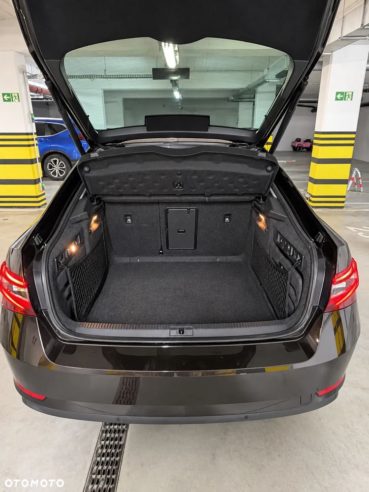 Skoda Superb 2016 photo 4