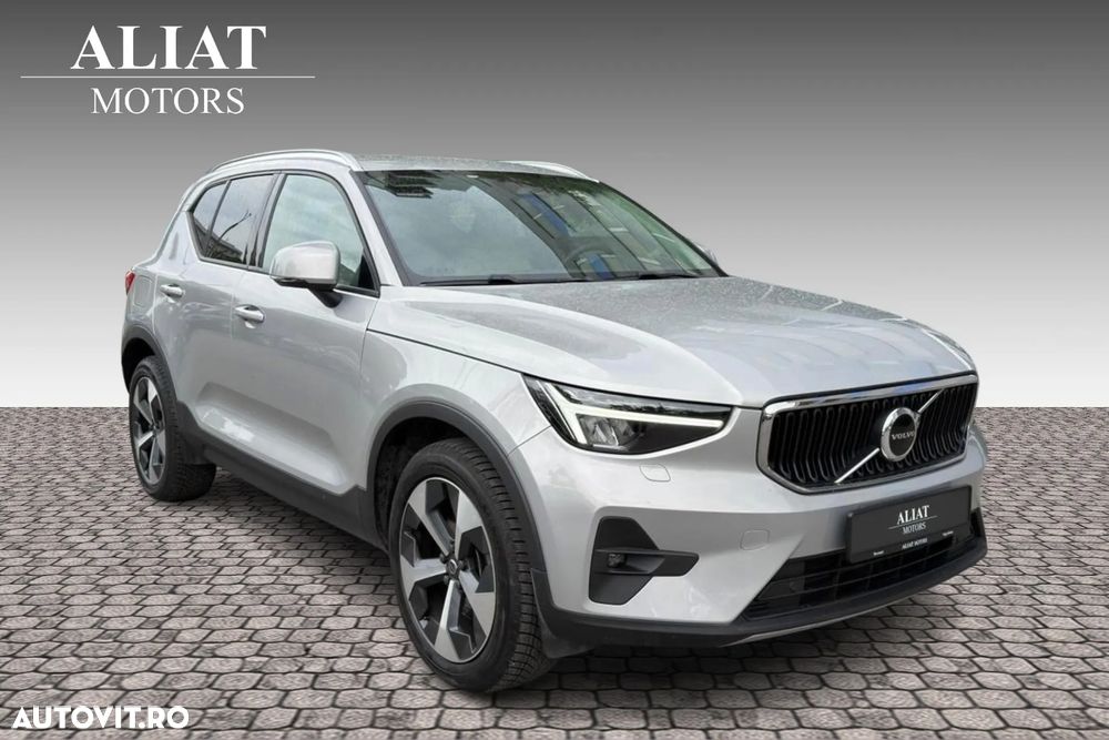Volvo XC 40 B4 B AWD DKG Momentum Pro - 4