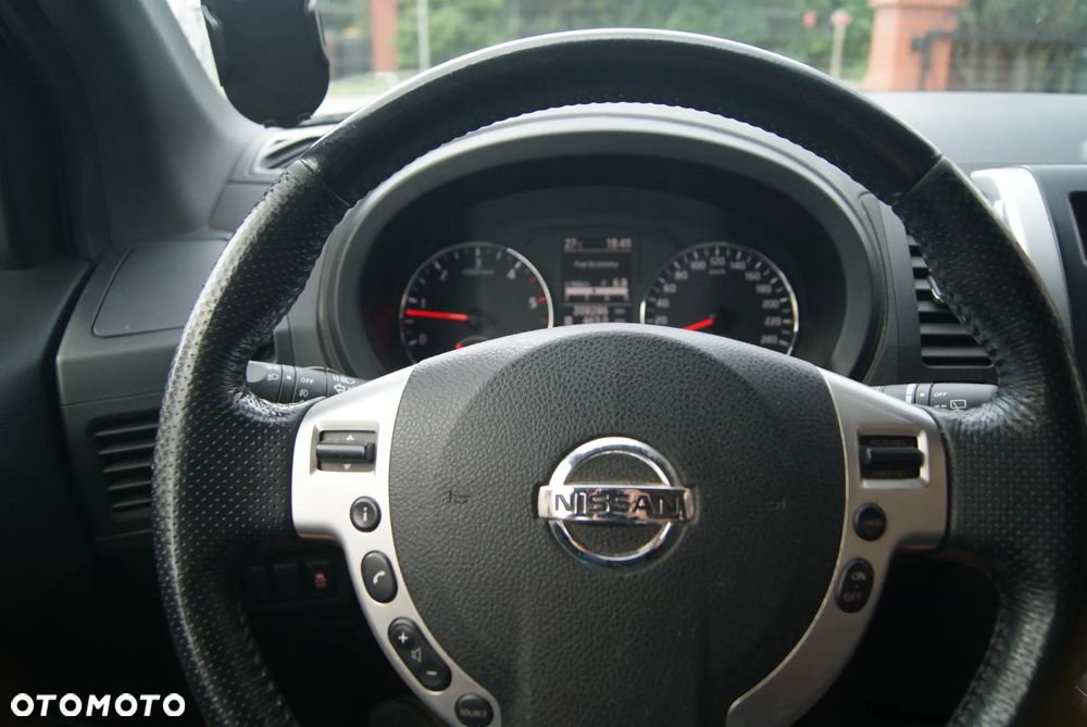Nissan X-Trail 2.0 dCi 4x4 DPF LE - 23
